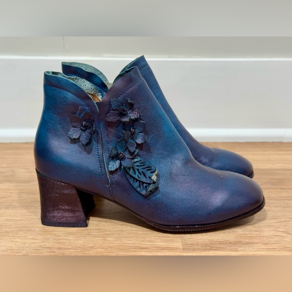 Spring Step Blue Ankle Boots with Floral Design